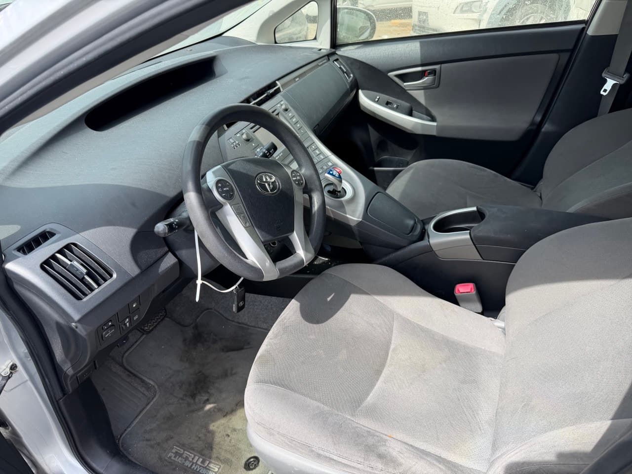 TOYOTA PRIUS PLUG-IN - 1