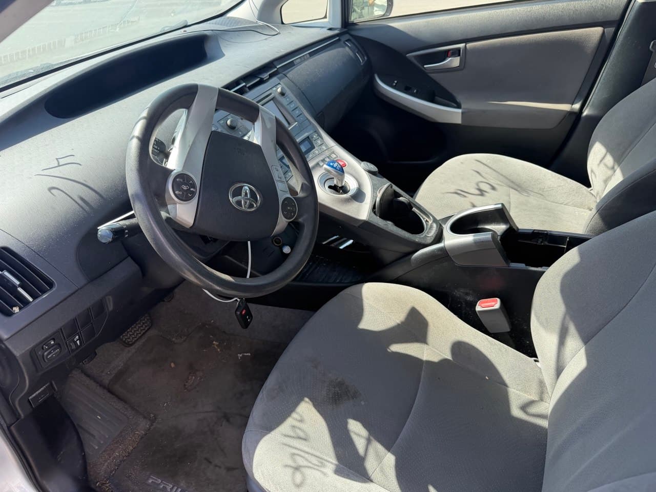 TOYOTA PRIUS - 1