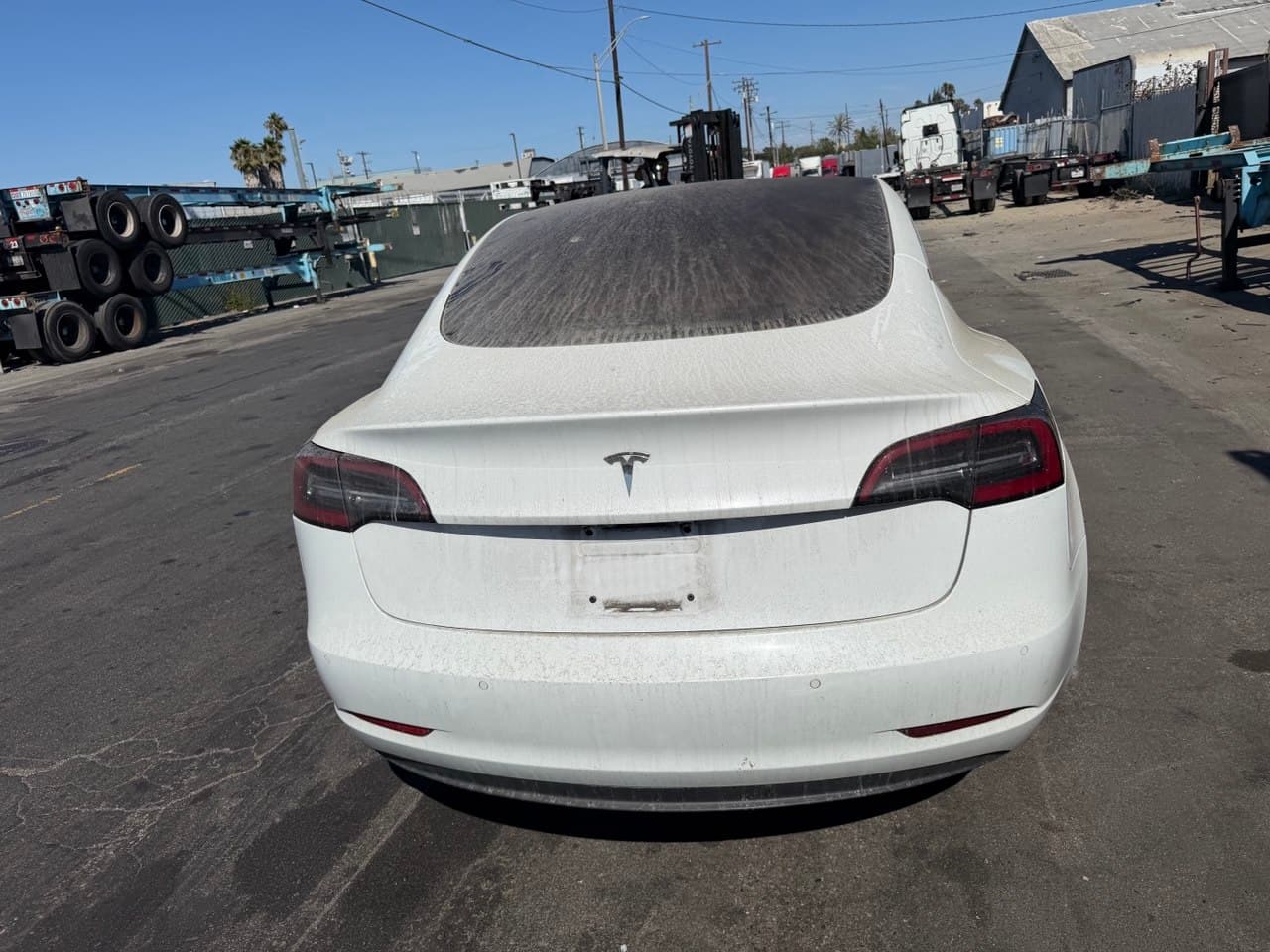 Tesla Model 3 - 1