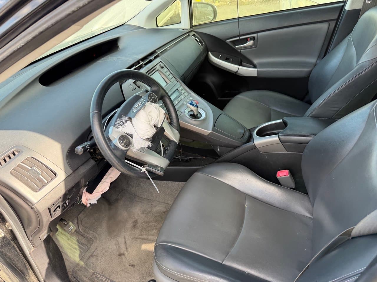 TOYOTA PRIUS - 1