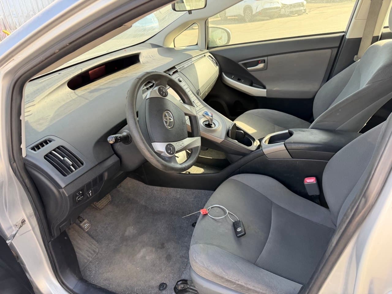TOYOTA PRIUS - 1