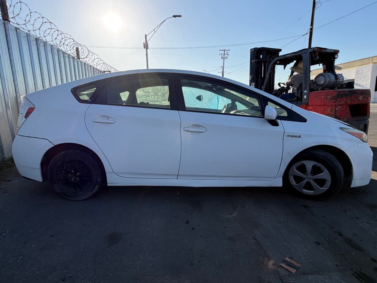 TOYOTA PRIUS - 1